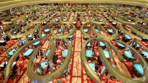 Jail for member of syndicate that won S$433,730 at MBS casino .